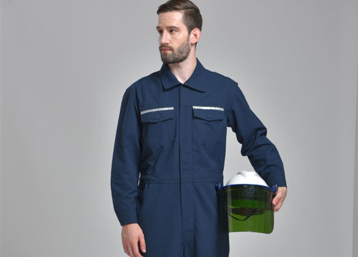  防電弧服采用什么面料？